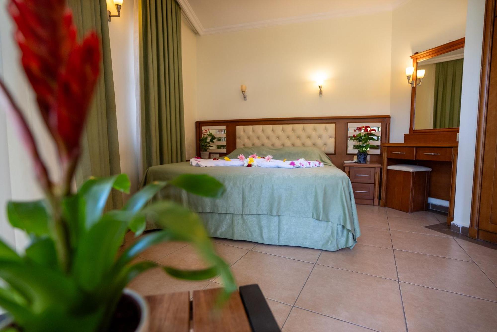 Club Karakas Apart Otel Μαρμαρίς Εξωτερικό φωτογραφία